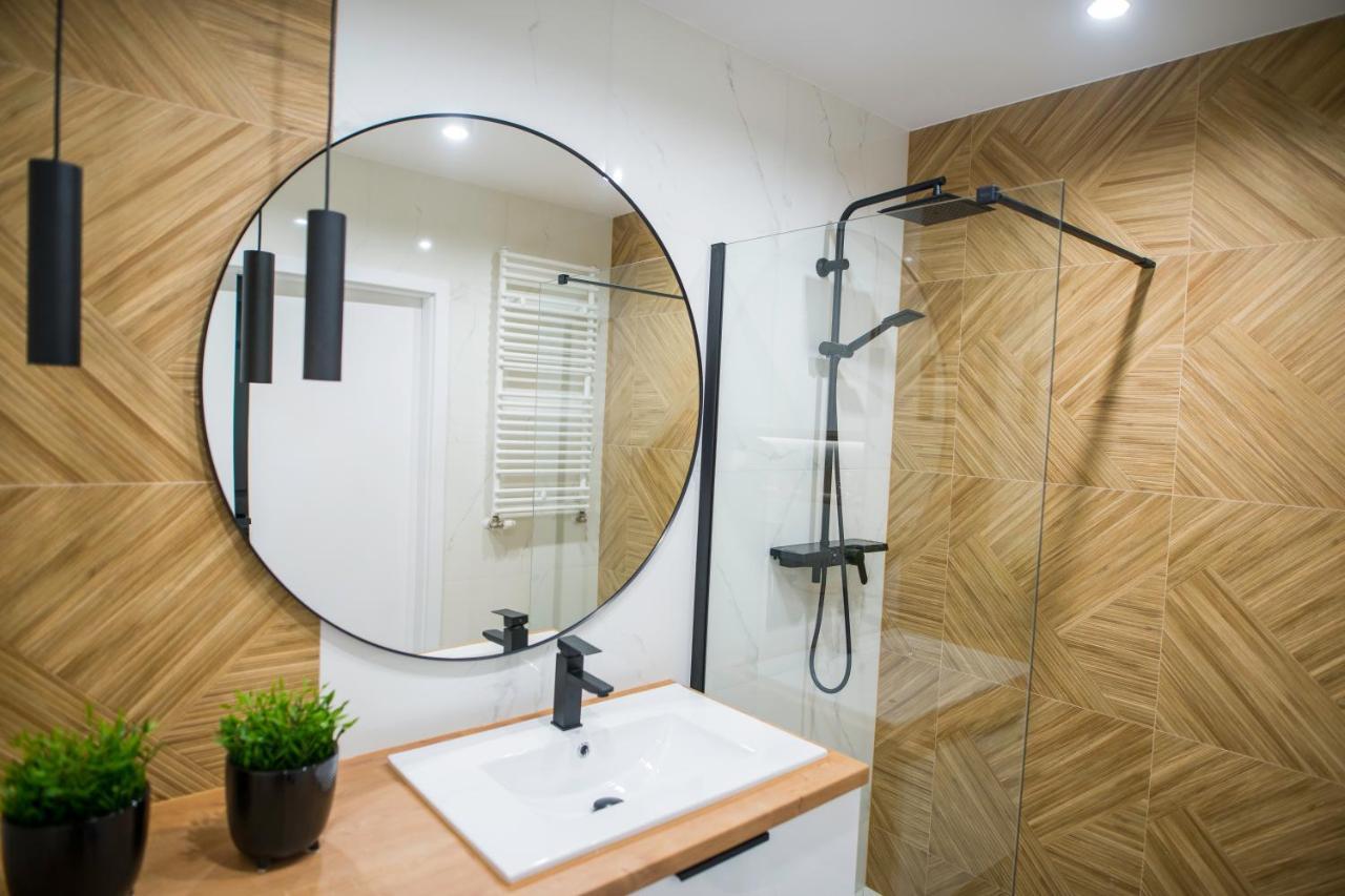 Nowoczesny Apartament Ludova Biskupiec  Extérieur photo